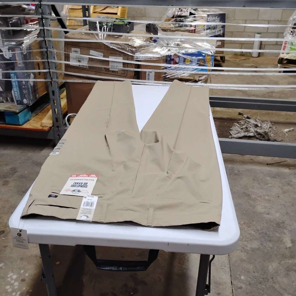 Dockers Signature Iron Free Khaki With Stain Defender Mens Big and Tall Classic